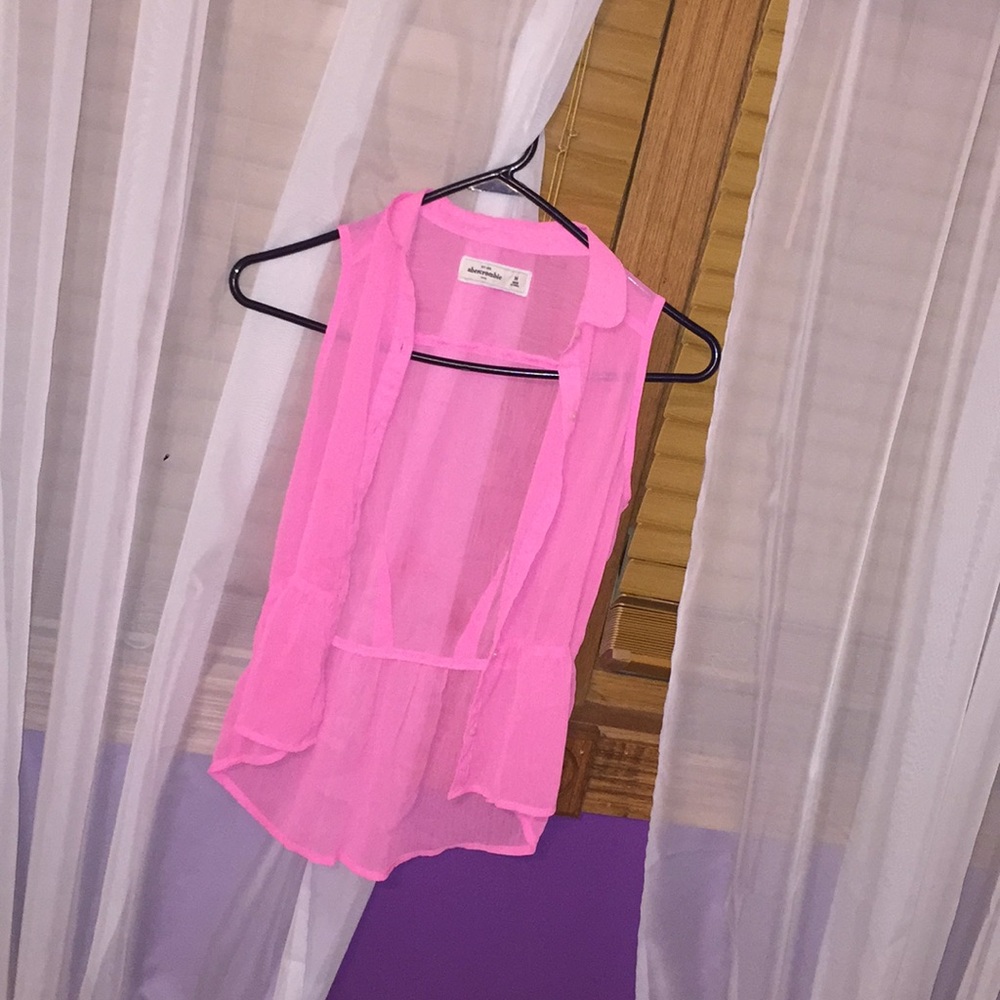 pink button up tank top!!